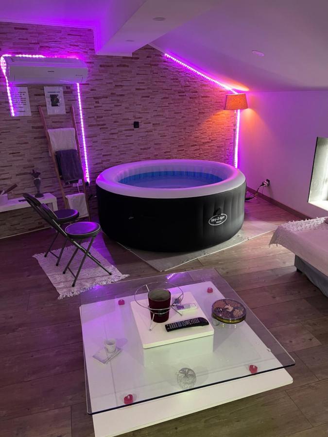 Trèbes Love'Room מראה חיצוני תמונה