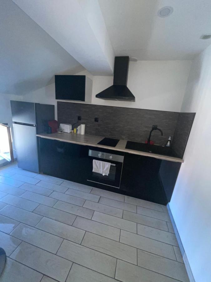 Trèbes Love'Room מראה חיצוני תמונה