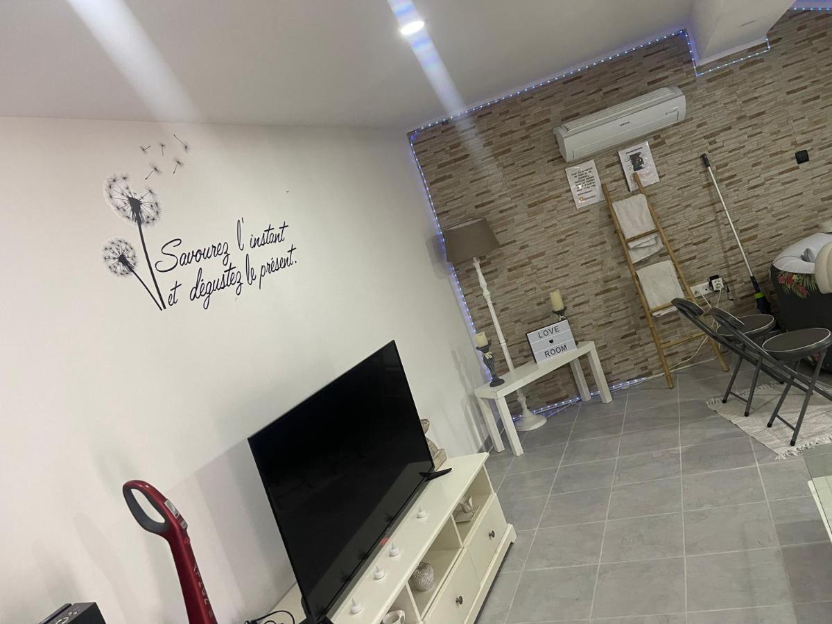 Trèbes Love'Room מראה חיצוני תמונה